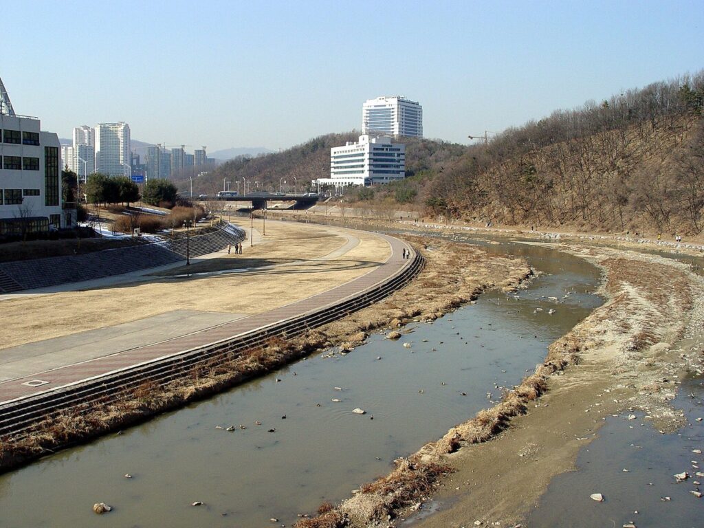 동탄여울공원 → 분당 정자역 23.2km (오산천·기흥호수·탄천 하천길)