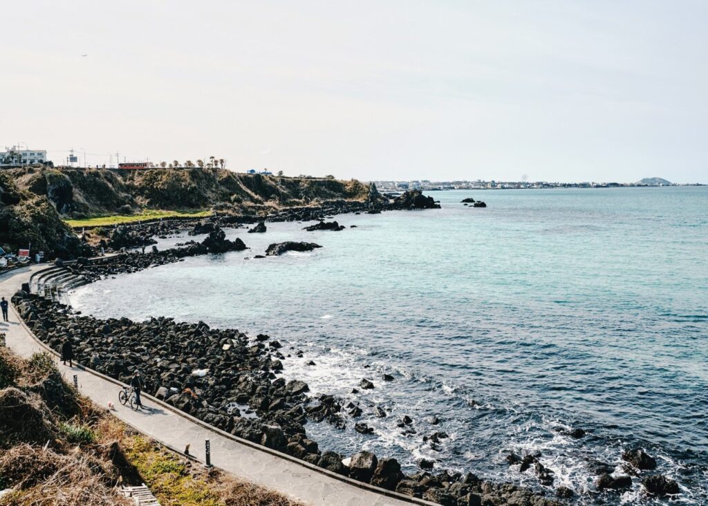 제주 애월 한담해변–한림항 해안로 8.7km (곽지·귀덕 바닷가 따라)